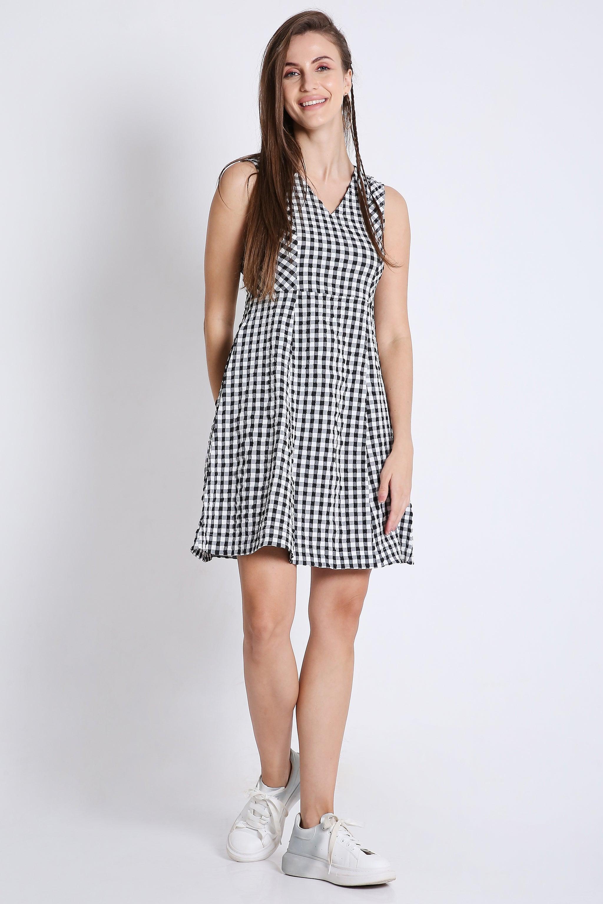 Checks Short Fit & Flared Sleeveless Dress FRENCH THEORY