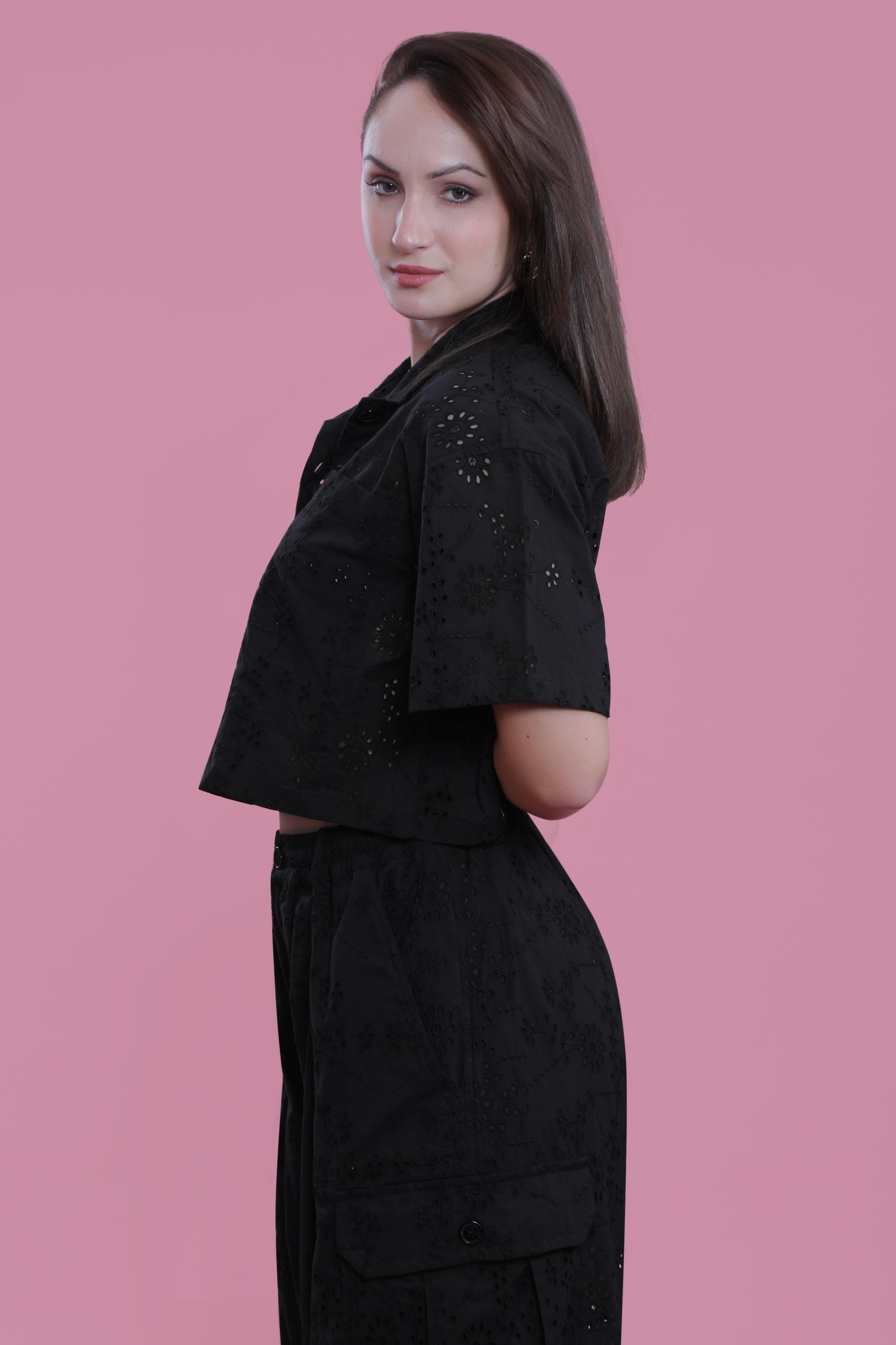 Boxy Fit Schiffli Short Sleeve Crop Shirt FRENCH THEORY