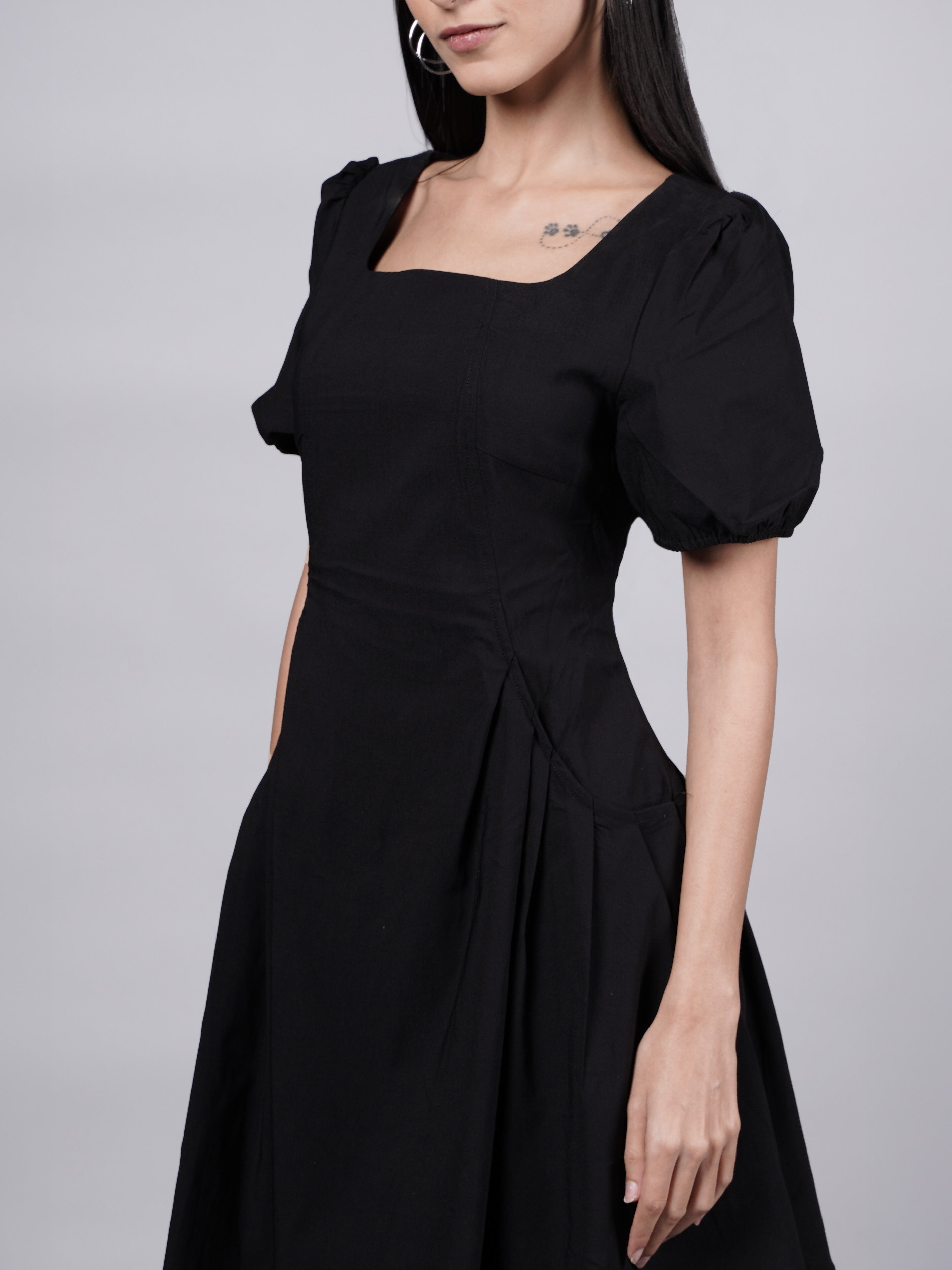 Vintage Athletic Style Black Short Dress