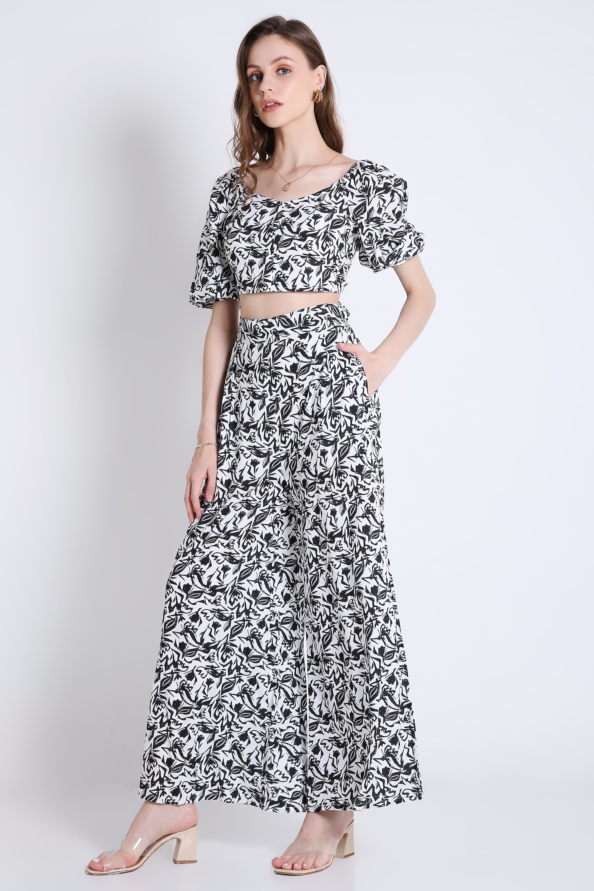 Short Sleeve Crop Top FRENCH THEORY